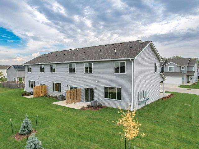 7000 Lake Ridge Avenue 2, Des Moines, IA 50320