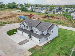 7000 Lake Ridge Avenue 2, Des Moines, IA 50320