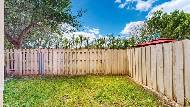 2884 SE 2nd Dr 7, Homestead, FL 33033