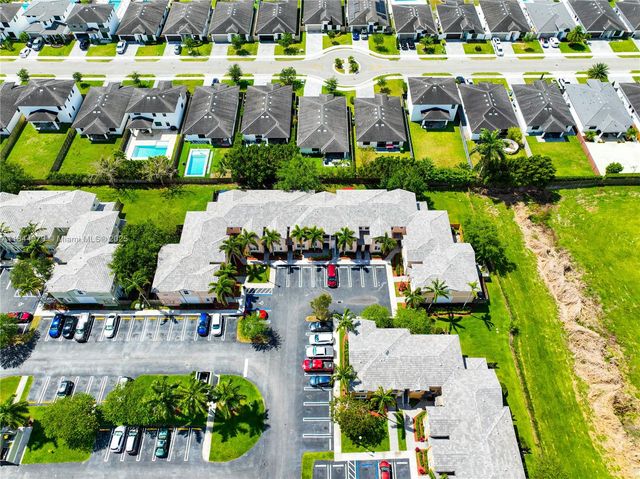 2884 SE 2nd Dr 7, Homestead, FL 33033
