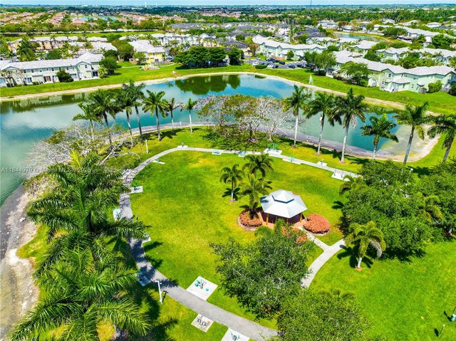 2884 SE 2nd Dr 7, Homestead, FL 33033