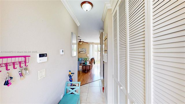 2884 SE 2nd Dr 7, Homestead, FL 33033