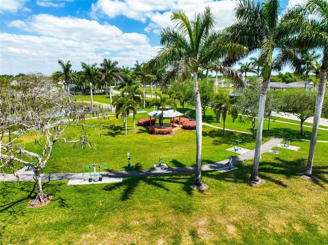 2884 SE 2nd Dr 7, Homestead, FL 33033