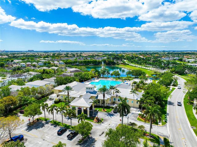 2884 SE 2nd Dr 7, Homestead, FL 33033