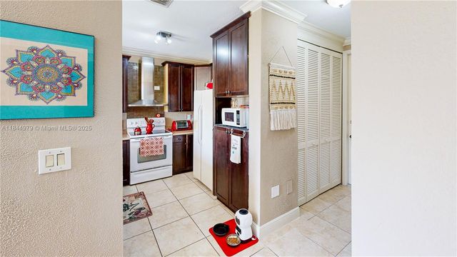 2884 SE 2nd Dr 7, Homestead, FL 33033