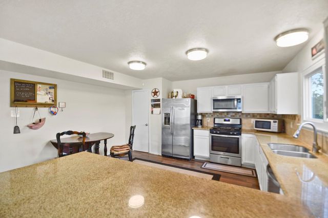 3863 Pecan Circle, La Porte, TX 77571