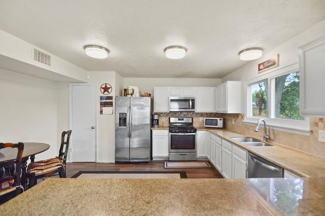 3863 Pecan Circle, La Porte, TX 77571