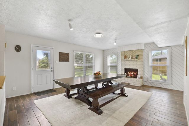 3863 Pecan Circle, La Porte, TX 77571