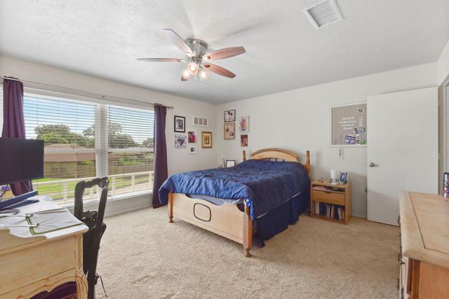 3863 Pecan Circle, La Porte, TX 77571