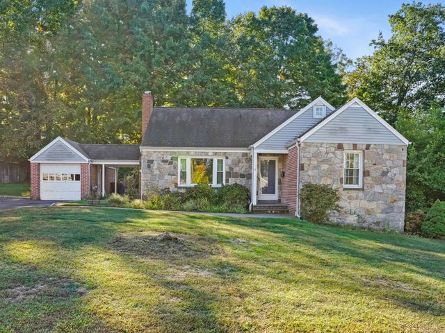 4 Senga Road, Norwalk, CT 06854