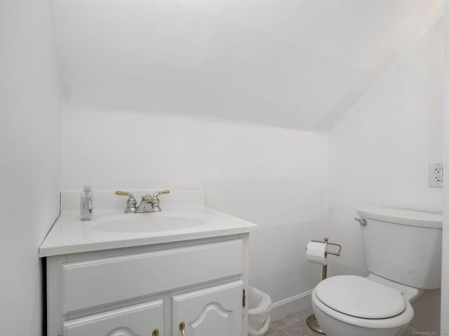 4 Senga Road, Norwalk, CT 06854