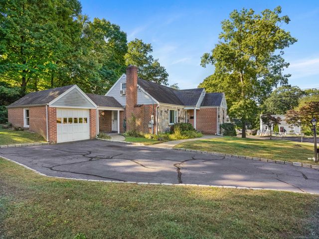 4 Senga Road, Norwalk, CT 06854