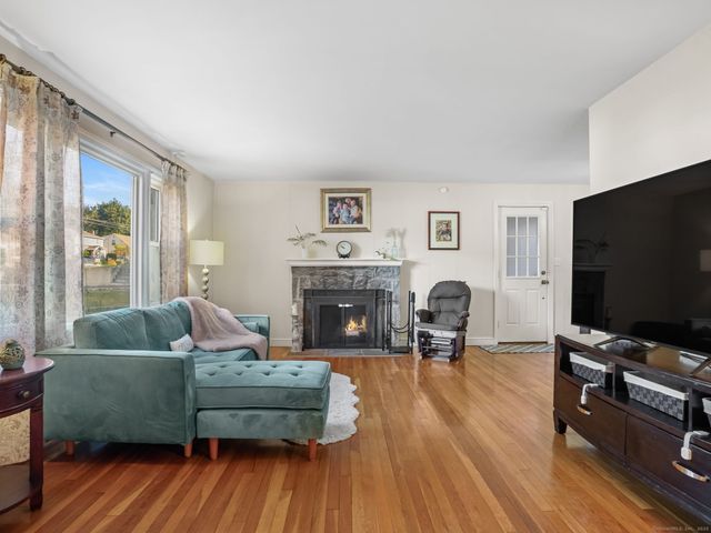 4 Senga Road, Norwalk, CT 06854