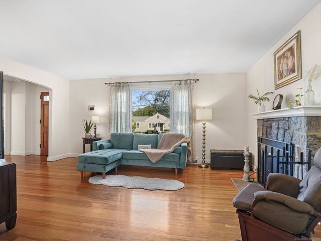 4 Senga Road, Norwalk, CT 06854