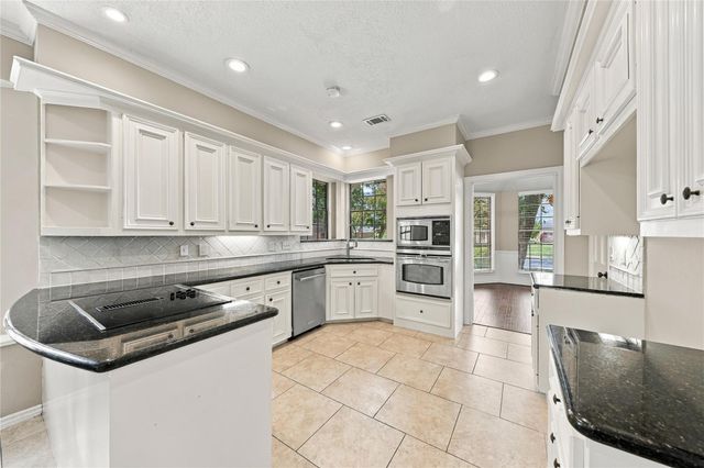 1207 Plantation Drive, Richmond, TX 77406
