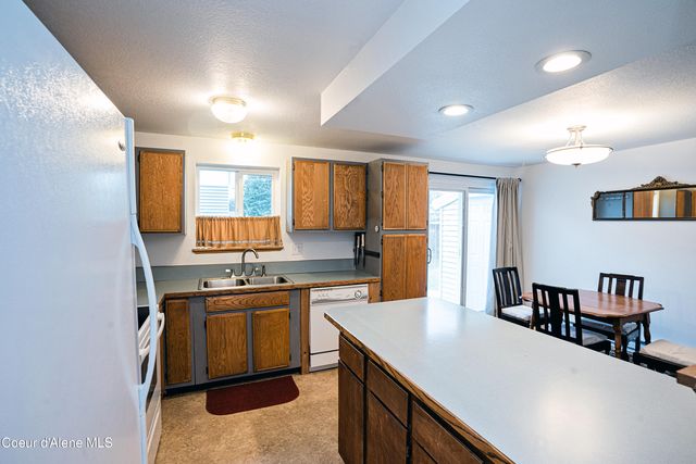 1612 E 2nd AVE, Post Falls, ID 83854