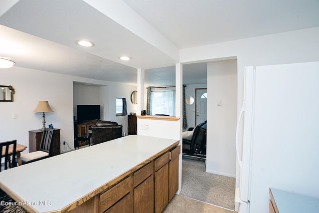 1612 E 2nd AVE, Post Falls, ID 83854