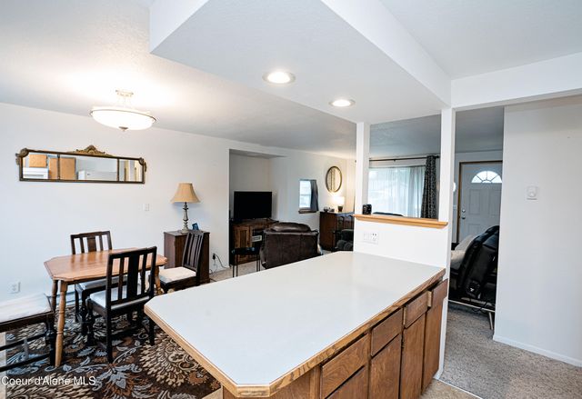 1612 E 2nd AVE, Post Falls, ID 83854