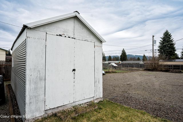 1612 E 2nd AVE, Post Falls, ID 83854