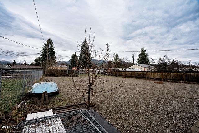1612 E 2nd AVE, Post Falls, ID 83854