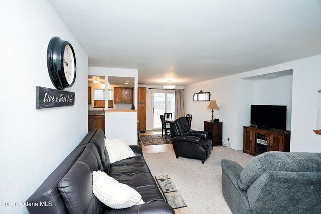 1612 E 2nd AVE, Post Falls, ID 83854