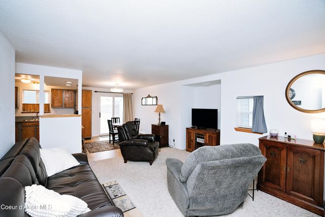 1612 E 2nd AVE, Post Falls, ID 83854