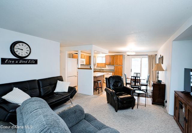 1612 E 2nd AVE, Post Falls, ID 83854