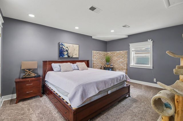 5675 Carlburt Street, West Bloomfield, MI 48322