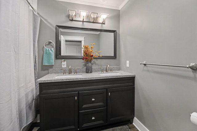 5675 Carlburt Street, West Bloomfield, MI 48322