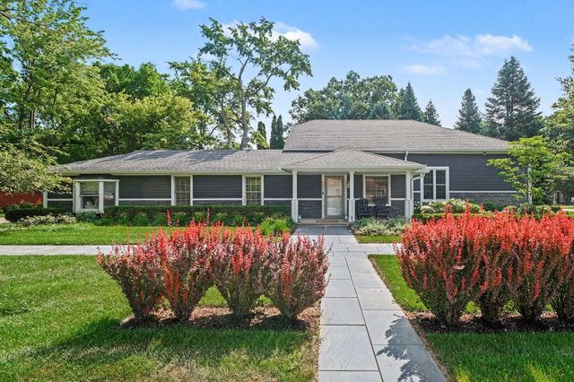 5675 Carlburt Street, West Bloomfield, MI 48322
