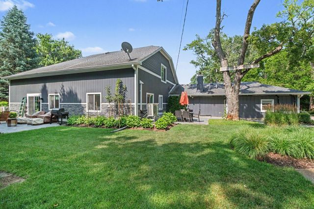 5675 Carlburt Street, West Bloomfield, MI 48322