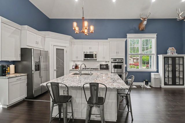 5675 Carlburt Street, West Bloomfield, MI 48322