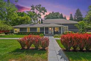 5675 Carlburt Street, West Bloomfield, MI 48322