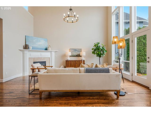 21157 Ne SHORE Dr, Fairview, OR 97024