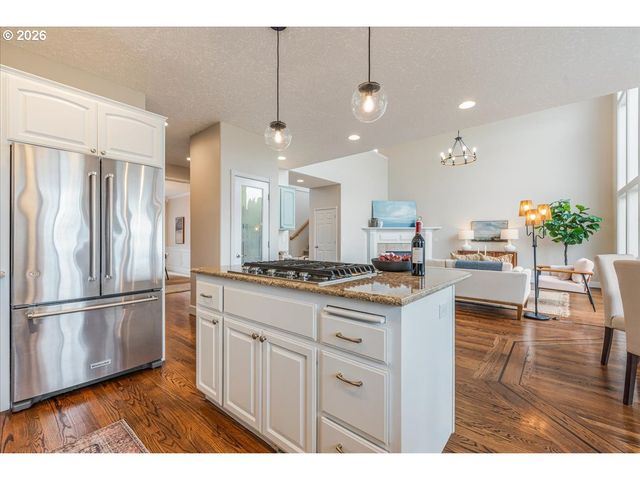 21157 Ne SHORE Dr, Fairview, OR 97024