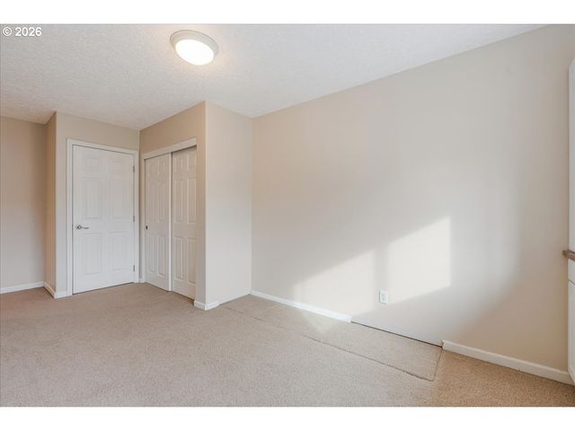 21157 Ne SHORE Dr, Fairview, OR 97024