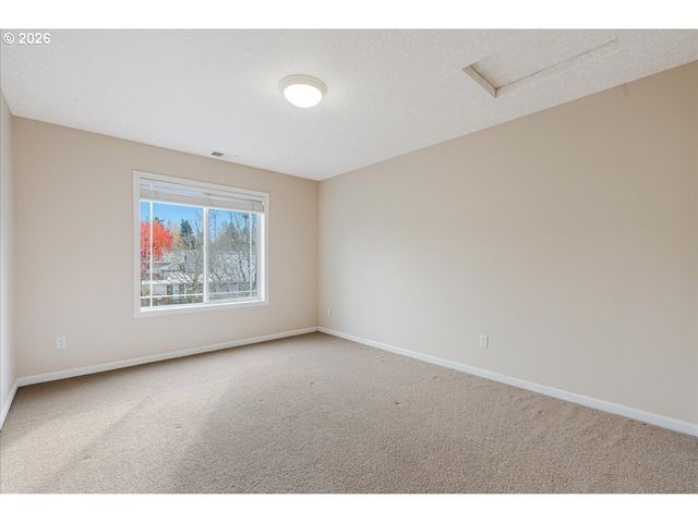 21157 Ne SHORE Dr, Fairview, OR 97024