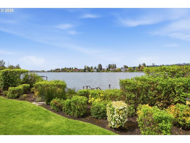 21157 Ne SHORE Dr, Fairview, OR 97024