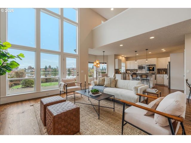 21157 Ne SHORE Dr, Fairview, OR 97024