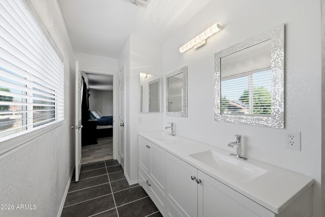 8212 E PERALTA Avenue, Mesa, AZ 85212
