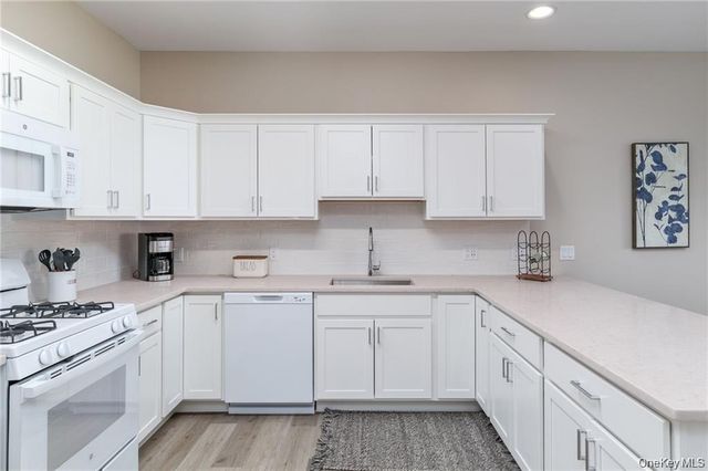 6 N Midland Avenue, Nyack, NY 10960