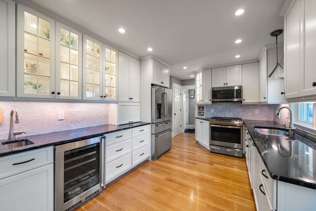 94 Grafton Ave, Milton, MA 02186
