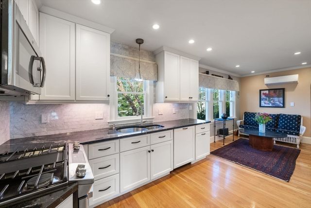 94 Grafton Ave, Milton, MA 02186