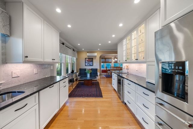 94 Grafton Ave, Milton, MA 02186