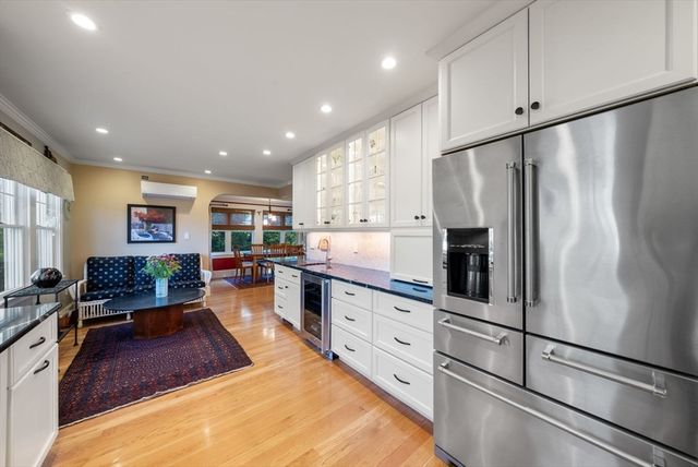 94 Grafton Ave, Milton, MA 02186