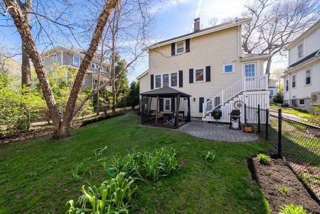 94 Grafton Ave, Milton, MA 02186
