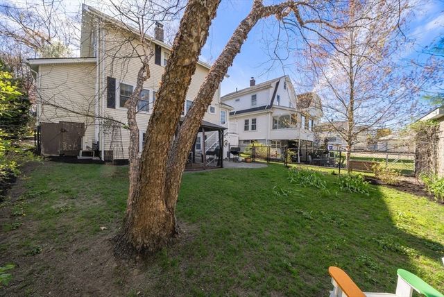 94 Grafton Ave, Milton, MA 02186