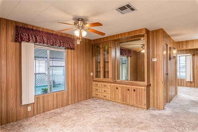 1255 W Johnston, Hemet, CA 92543