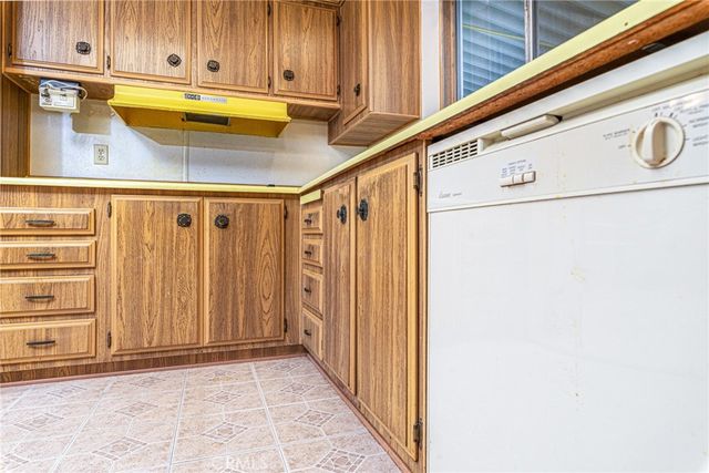 1255 W Johnston, Hemet, CA 92543