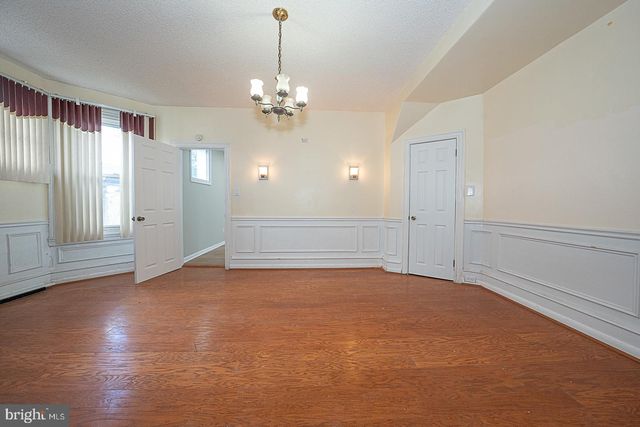 33 N MILLBOURNE AVE, Upper Darby, PA 19082